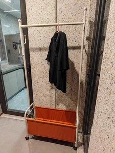 <span class=keywords><strong>Porte</strong></span>-vêtements unipolaire cintre en tissu <span class=keywords><strong>porte</strong></span>-vêtements support pour magasins mode lumière luxe grande capacité - Product Image 2