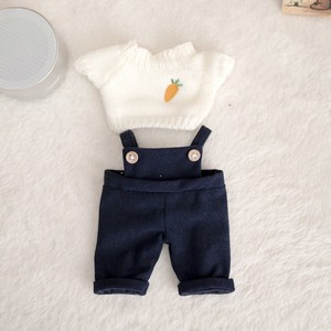 Conjunto de Ropa para Muñecas: Sombrero, Suéter, Pantalones con Tirantes y Zapatos, Conjunto de Ropa para Muñecas Articuladas Españolas, Suéter + Pantalones con Tirantes - Product Image 4
