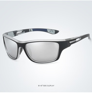 Lunettes de soleil de sport unisexe XY336 Lunettes de cyclisme pour hommes avec lentille colorée polarisée Monture en plastique bleu/noir Logo personnalisé Vente en gros