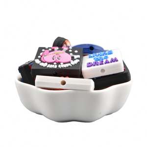 Venta al por mayor personalización inspiradora Focal Beads cantante pop Taylor cantante pop <span class=keywords><strong>Karol</strong></span> <span class=keywords><strong>G</strong></span> POP STAR Selena Focal Beads Hello Kitty - Product Image 5