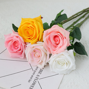 S1065 Ramo de Flores Artificiales Multicolores al por Mayor, <span class=keywords><strong>Rosas</strong></span> Rojas y <span class=keywords><strong>Amarillas</strong></span> para Decoración de Oficina, Hogar, Bodas, Fiestas, Día de la Madre - Product Image 1
