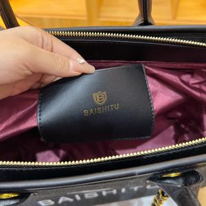 Sac fourre-tout en toile brodé tendance <span class=keywords><strong>de</strong></span> rue, style français léger et luxueux, fermeture éclair, moyen, portable, pour les trajets quotidiens, nouveauté 2025 - Product Image 2