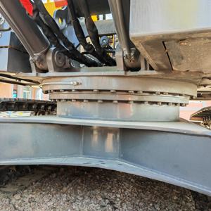 Pelle lourde sur chenilles Volvo EC240 24 tonnes Suède Composants importés du noyau de la pompe à moteur Capacité du godet de 0.8m Puissance utilisée 185kw - Product Image 3