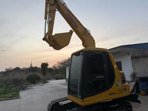 Excavadora hidráulica Komatsu de 6 toneladas a la venta, buen rendimiento con motor central y componentes de engranajes, marca japonesa - Product Image 2