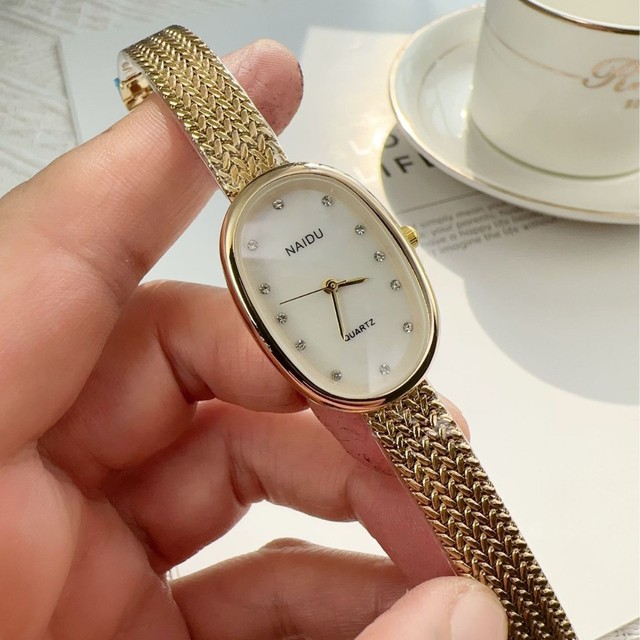 Hot Sale Oval Beautiful Ladies Watches with Stainless Steel Strap for Women Simple Pearl Dial with Diamond Minimalist Wristwatch