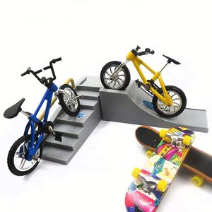 Mini-plateforme de jeu de sport de bureau : Planche de surf, trottinettes, patins, <span class=keywords><strong>rampe</strong></span>, parc de skateboard, vélo à doigts - Product Image 5