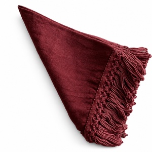 Serviettes en lin personnalisables à franges, fabriquées à la main, avec logo brodé, pour hôtels et mariages - Product Image 1