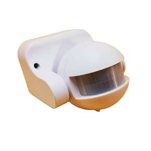 مصباح LED خارجي مستقل رخيص الثمن مع مستشعر حركة ومدى كشف 12 متر وتأخير قابل للتعديل للحدائق والساحات - Product Image 2