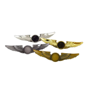 Biểu Tượng Tùy Chỉnh Thiết Kế Huy Hiệu Vàng Kim Loại Huy Hiệu Pin Ve Áo Pins Men Mạ Chuyến Bay Máy Bay Hãng Hàng Không Cánh Pin - Product Image 4