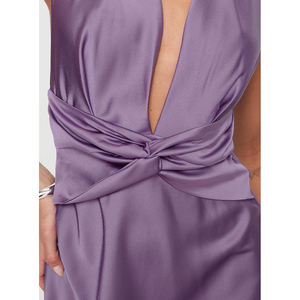 Produit de gros <span class=keywords><strong>Robe</strong></span> longue Maxi sans manches en satin à encolure plongeante et dos ouvert avec design trapèze pour femmes coupe ajustée - Product Image 4