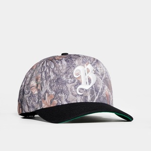 Gorras Estructuradas Personalizadas de 5 Paneles con Camuflaje RealTree, Logotipo Bordado en 3D, Gorras Snapback de Algodón de Dos Tonos - Product Image 4