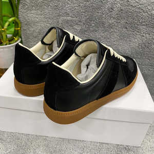 Chaussures de haute qualité, best-seller, mode classique, marque de créateur, décoration en forme de flèche, semelle épaisse, dessus en PU, coussin d'air, toutes saisons - Product Image 3