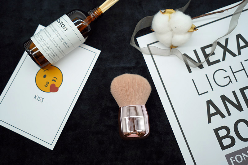 Cheap Custom Small Plastic Handle Synthetic Soft Hair Blush Face Facial Set Mask Refillable Powder Fiber Make Up Makeup Brush