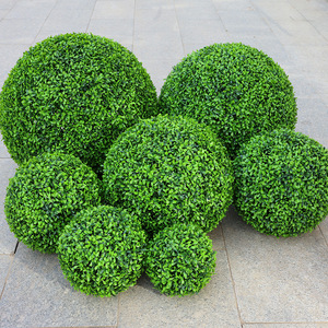 Boule suspendue artificielle <span class=keywords><strong>de</strong></span> taille mixte, boule <span class=keywords><strong>de</strong></span> <span class=keywords><strong>buis</strong></span> artificielle pour la décoration <span class=keywords><strong>de</strong></span> la maison et du jardin - Product Image 1