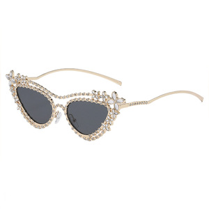 Lunettes de soleil œil de chat pour femmes, monture complète, protection UV400, mode, décorées de cristaux, pour adultes - Product Image 4