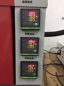 Máquina automática de pulverización de pegamento termofusible - Product Image 5