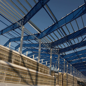 Structure légère en acier de conception moderne Entrepôt préfabriqué en métal Plate-forme d'atelier à faible coût pour la construction de halls et de bureaux - Product Image 5