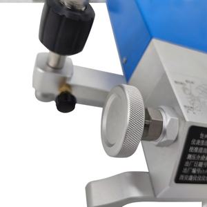 Calibrador portátil de presión de bomba de mano, calibrador de presión de aceite manual - Product Image 2