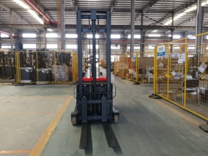 Weliftrich 1.5T Counterbalance Electric Stand Stacker Legless Forklift with 1000kg Capacity for Retail - Product Image 2