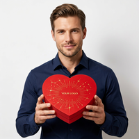 Boîte en forme de cœur rouge de luxe en gros, logo personnalisé, estampage doré, design étoilé, emballage de chocolat pour la Saint-Valentin, OEM en vrac