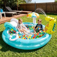 Parc aquatique gonflable géant pour enfants, durable et pliable, parfait pour les piscines gonflables familiales, utilisation en extérieur et dans la cour.