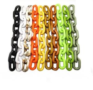 Chaîne en acrylique 24 * 39 mm, couleur plastique, boucle en U, matériel de bricolage, chaîne à bagages, chaîne à lunettes, accessoires - Product Image 1