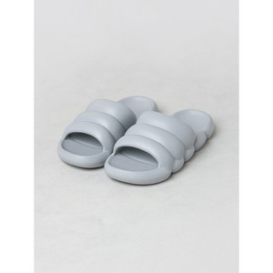 Forma de nube esponjosa para zapatillas EVA masaje antideslizante peso ligero de moda para invierno verano primavera cómodo para la casa superior - Product Image 1