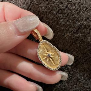 Colgante de Plata de Ley S925 con Estrella Hexagonal de Circonita, Estilo Francés Vintage, Diseño de Nicho, Microincrustaciones, Primeros Colgantes de Diamantes - Product Image 1