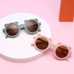 Simpatico cartone animato Lovely Kids <span class=keywords><strong>occhiali</strong></span> <span class=keywords><strong>da</strong></span> sole forma di orso cornice ragazze bambini <span class=keywords><strong>occhiali</strong></span> <span class=keywords><strong>da</strong></span> sole <span class=keywords><strong>occhiali</strong></span> <span class=keywords><strong>da</strong></span> <span class=keywords><strong>vista</strong></span> rotondi per ragazzo - Product Image 1