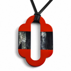 Pendentif Bohème en Corne de Buffle Earth Spirit – Collier Unique et Tendance pour les Amateurs de Style Bohème Chic – Bijou Artisanal Tribal - Product Image 6