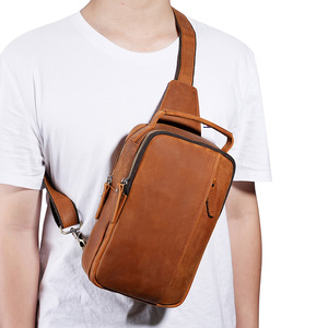 กระเป๋าหนังสะพายข้างผู้ชายแบบครอสบอดี้ หนังเครซี่ฮอร์ส รับผลิตตามแบบ OEM ODM พร้อมสกรีนโลโก้และออกแบบตามสั่งจากโรงงาน - Product Image 1