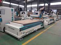 Mini routeur CNC bois 1300x2500mm avec changement d'outil automatique (ATC), 2 axes, commande Syntec, broche 9kW, moteur PLC, roulement de noyau et engrenage