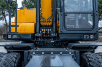 Excavadora de Ruedas de 14 Toneladas con Acelerador Electrónico, Modo de Desplazamiento Automático, Motor Cummins de 112kW, Control Inteligente