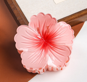 Eleganti fermagli per capelli in plastica con motivo floreale - Design colorato a ibisco per una tenuta sicura e un tocco di moda estiva - Product Image 2