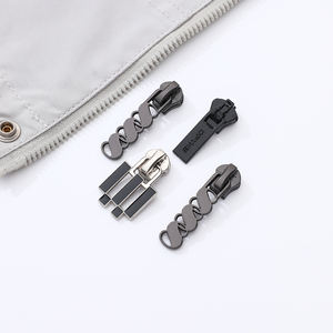 Glissières de fermeture éclair personnalisées en alliage de zinc étanche avec logo sur mesure pour sacs, chaussures et vestes - Product Image 4