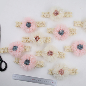 Fascia per capelli in pizzo di cotone con fiore in Tulle per bambini in stile coreano fascia per capelli morbida per bambini all'ingrosso - Product Image 3