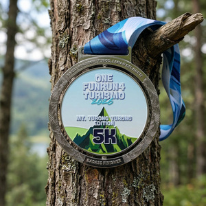 Medallas Deportivas Chapadas en Oro/Plata, Premio para Corredores de 5k/10k, Medalla de Maratón, Diseño Personalizado en 3D con Spray de Color, Medallas para Carreras Divertidas - Product Image 3