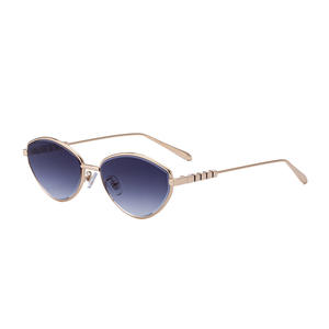 Gafas de sol tipo ojo de gato a la moda para mujer, montura metálica, protección UV400, gafas de sol de clase 2, gafas de estilo callejero - Product Image 2