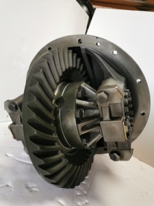 FRR FSR 차별 회의 차축 흡진기 적당한 ISUZU 장치 중심 부분 후방 차축 갱구 <span class=keywords><strong>DIFF</strong></span> 아시리아 트럭 트럭 - Product Image 2