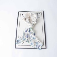Luxe zijden sjaal fabrikant handgerolde 100% moerbeizijden sjaal dames luxe satijn vierkante sjaal 110*110cm OEM | ODM Groothandel