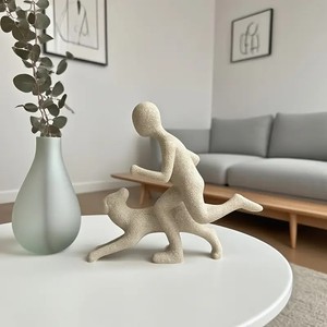 Estatuas Abstractas de Arenisca Hechas a Medida de Personas y Perros Corriendo, Figuras Artísticas - Product Image 4
