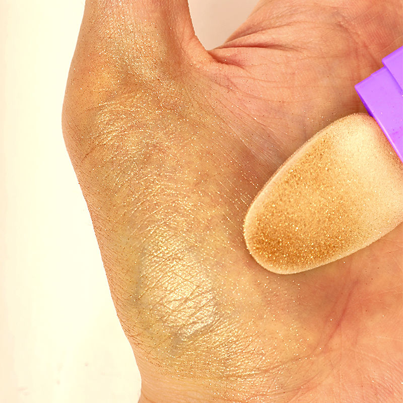 สีเหลือง