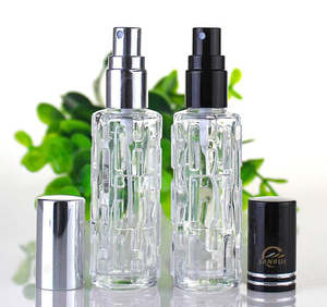 Vente en gros Nouveau design Mini bouteille de parfum en verre portable vide de 10ml en forme de melon simple - Product Image 1