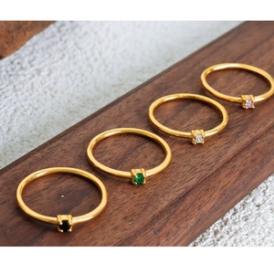 Anillo de Dedo de Acero Inoxidable Chapado en Oro de 18k de Alta Calidad con Circonita para Mujer - Product Image 5