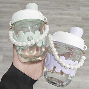 Vaso de agua de cristal con cadena de perlas y letras, portátil, bonito, ideal para el verano, regalo, superventas de fábrica - Product Image 1