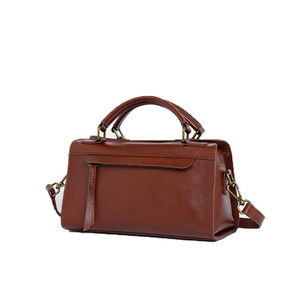 Nouveau Sac à bandoulière carré rétro en cuir véritable souple, polyvalent, haut de gamme, tendance, décontracté, avec fermeture éclair, en polyester, vente en gros 2026 - Product Image 5