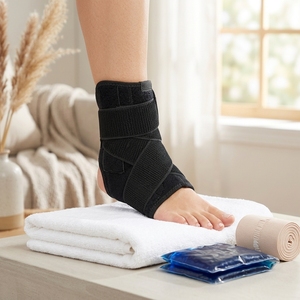 Attelle de <span class=keywords><strong>cheville</strong></span> réglable en néoprène avec protection pour <span class=keywords><strong>entorse</strong></span>, tendon d'Achille, récupération des blessures sportives, unisexe - Product Image 1
