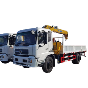 Véhicule diesel de transmission manuelle de <span class=keywords><strong>camion</strong></span> de grue de la Offre Spéciale Dongfeng 8 tonnes de la Chine nouveau 4x2 avec la grue à vendre - Product Image 1