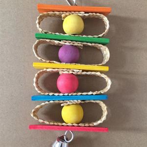 ของเล่นนกแก้วทำจากไม้พร้อมหลอดข้าวสาลีสำหรับเคี้ยวของเล่นทรงสี่เหลี่ยมดีไซน์คลาสสิกสำหรับกรงนกขนาดเล็กนกนกนกฟินช์มินาห์ - Product Image 2