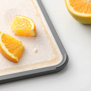 Tabla de cortar Okamoto de paja de trigo rectangular, de acero inoxidable 304, de doble cara, para cortar verduras y carne. - Product Image 4